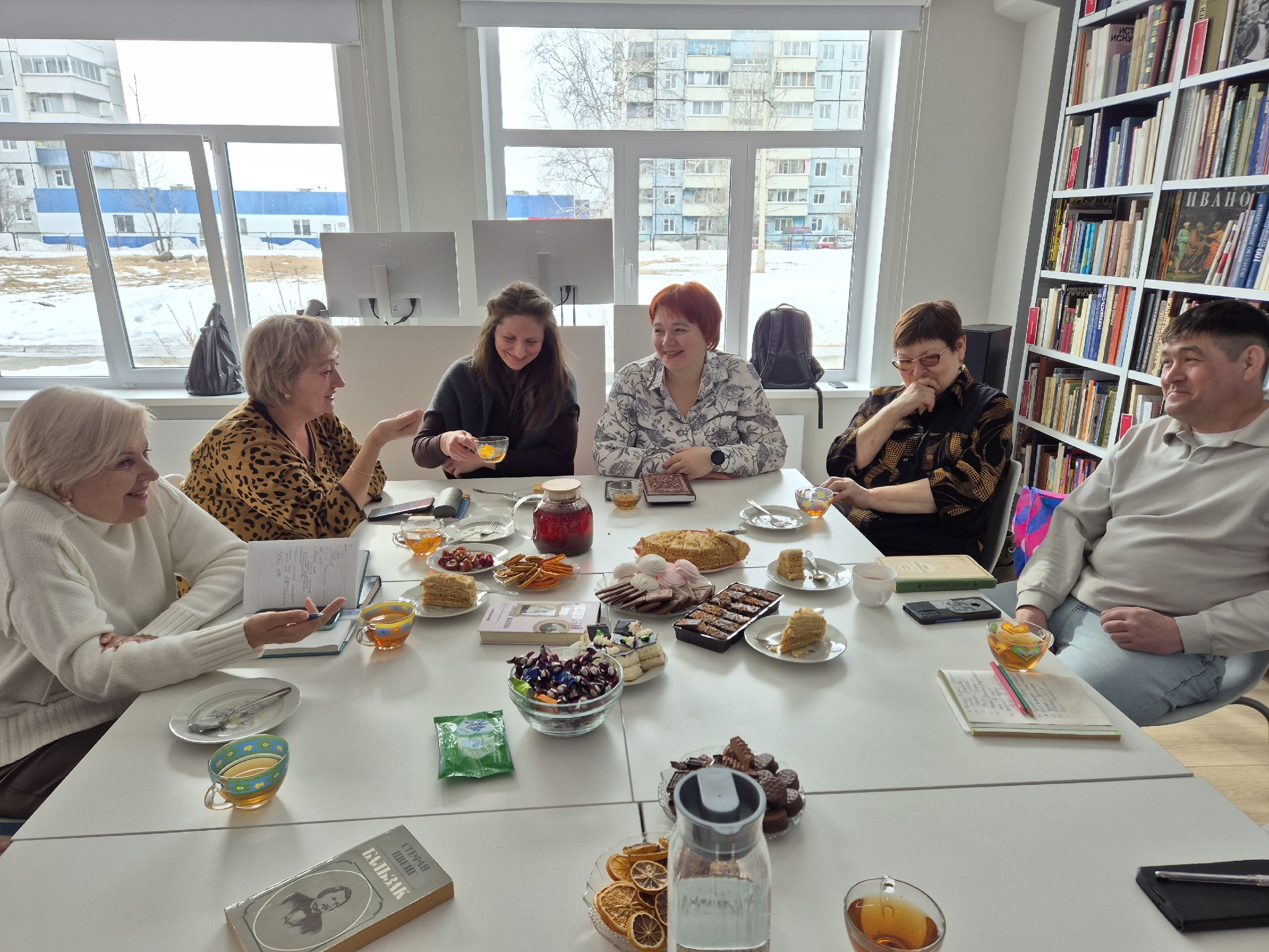 Подробнее о статье Книжному клубу исполнился 1 год!